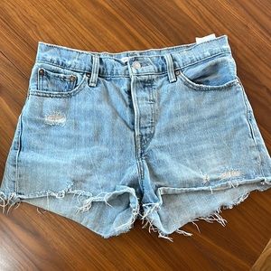 levi's distressed wedgie short 29
